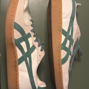 White and Teal Sneakers with Gum Sole’